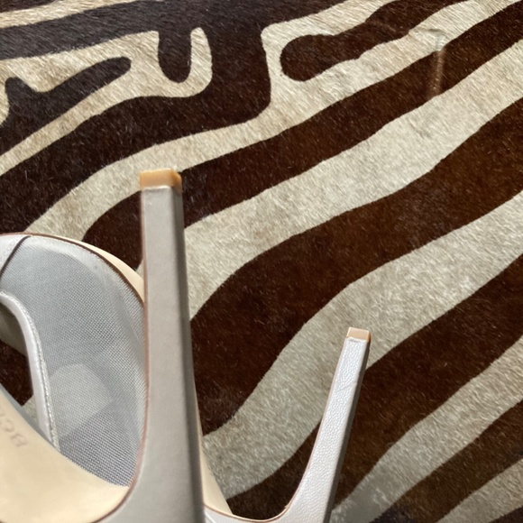 New BCBG Mary Jane mesh heel sandles - Picture 4 of 7